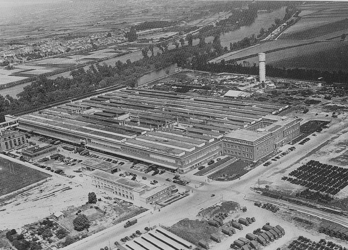 L’usine de Poissy au temps de Ford.