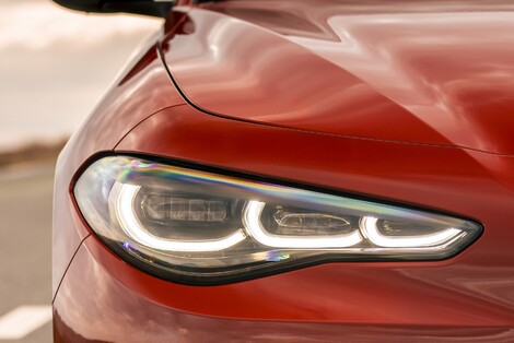 Les LED matricielles font ensuite leur apparition, de même qu’une signature plus distinctive.
