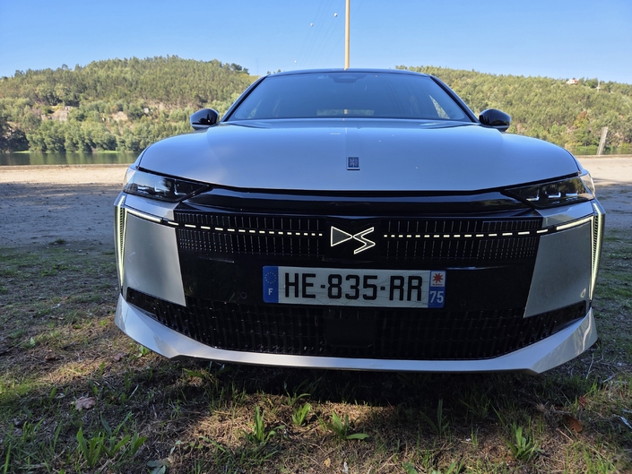Prendre le volant de la DS n°4 E-Tense est-il une expérience intense ?