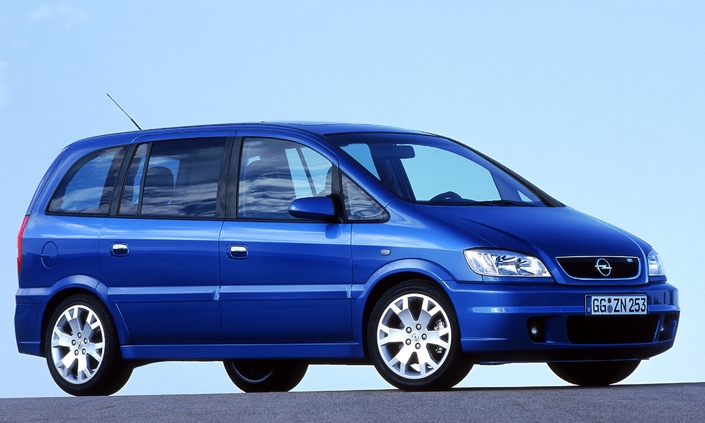 En 2001, l'Opel Zafira A OPC a tenté de lancer la mode des monospaces sportifs. Développant 192 ch, il est passé à 200 ch en 2003.
