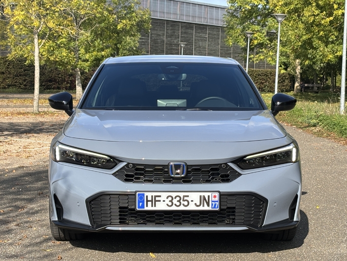La Honda Civic restylée ne change pas grand-chose et c'est tant mieux