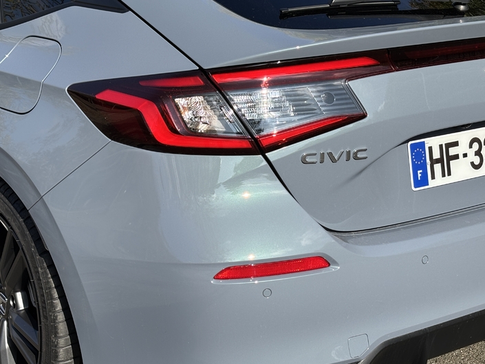 La Honda Civic restylée ne change pas grand-chose et c'est tant mieux