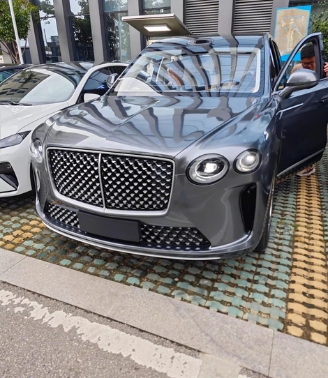 Les Chinois copient et électrifient le Bentley Bentayga