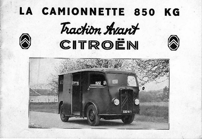 Le Citroën TUB sort en juin 1939. La version destinée au public arbore une porte coulissante, mais des flancs bâchés et non tôlés. Il ne compte qu'un seul essuie-glace, contrairement au TUC, de l'image d'ouverture.
