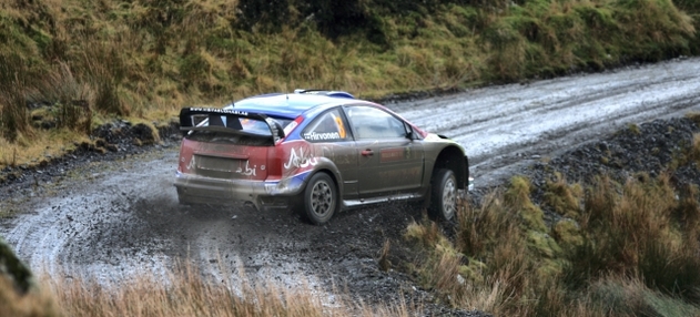 WRC Grande Bretagne Jour 2 : Latvala résiste à Loeb