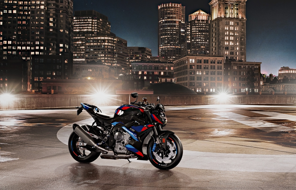 Nouveauté 2023 : BMW frappe fort avec le roadster supersport BMW M 1000 R