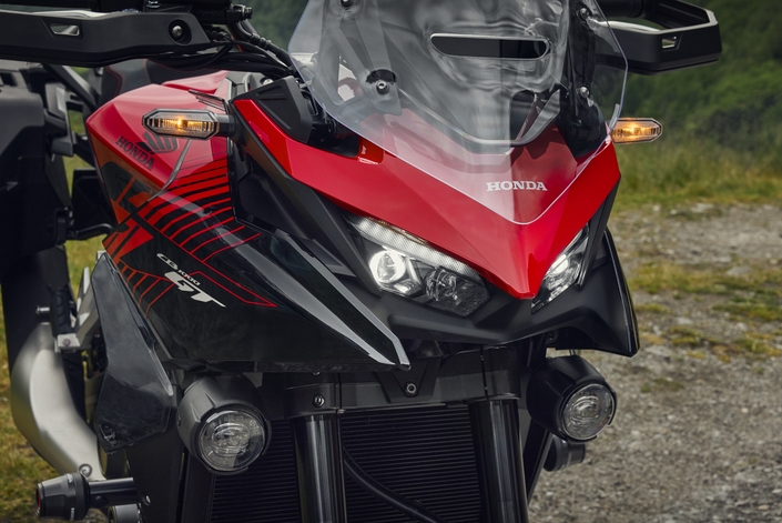 En direct de Milan : une nouvelle grosse GT sportive arrive dans le catalogue Honda avec la CB1000GT