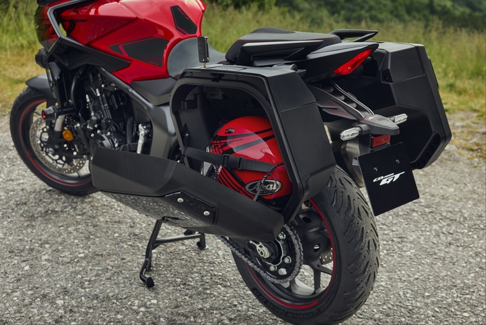 En direct de Milan : une nouvelle grosse GT sportive arrive dans le catalogue Honda avec la CB1000GT