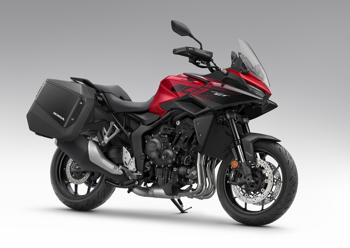 En direct de Milan : une nouvelle grosse GT sportive arrive dans le catalogue Honda avec la CB1000GT