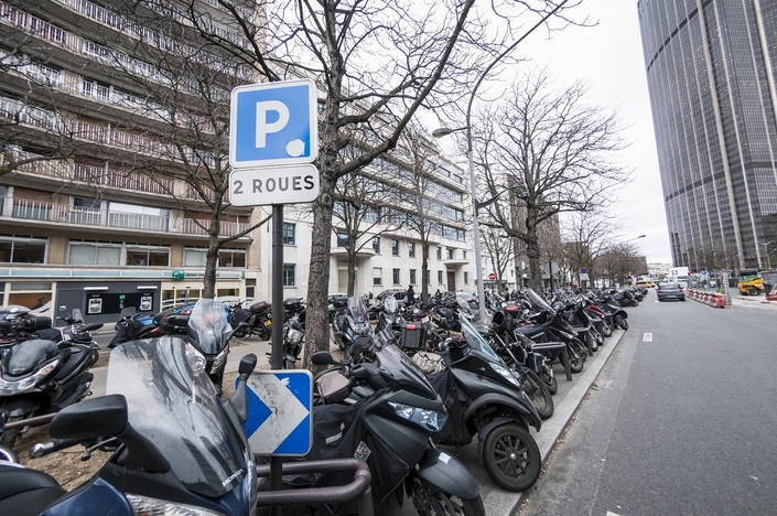 Les deux roues vont bientôt payer le stationnement à Paris