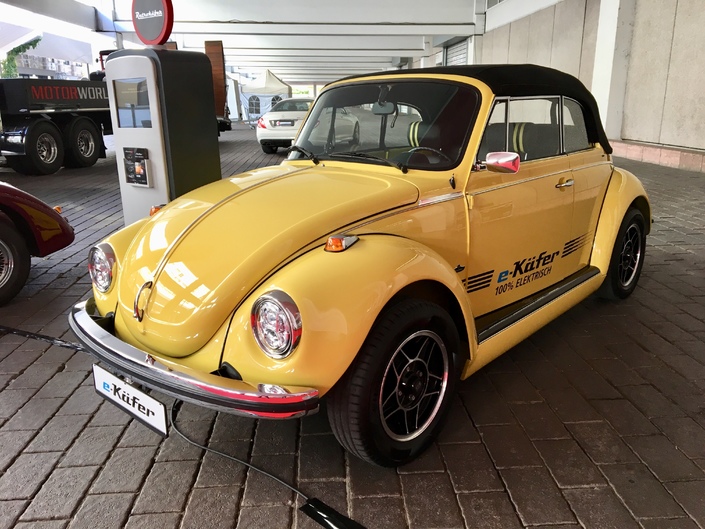 Volkswagen e-Beetle eClassics : une ancienne électrisante - Vidéo en direct du Salon de Francfort 2019