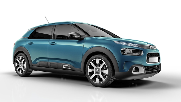 La Citroën C4 Cactus avec son restylage est passée de son statut de SUV citadin à celui d’une berline compacte. Une petite berline compacte qui a eu un peu de mal à tenir son rang face à des concurrentes plus grandes.
