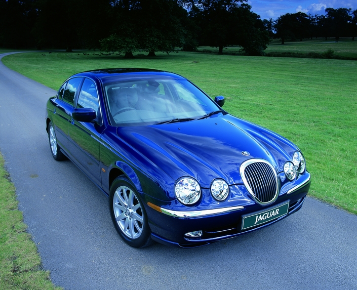 Plus de 300 ch pour moins de 7 500 € : on trouve ça en occasion ?