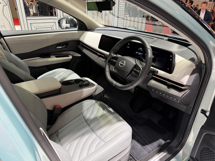 L’intérieur de l’Ariya restylée. Son interface change de système d’exploitation.