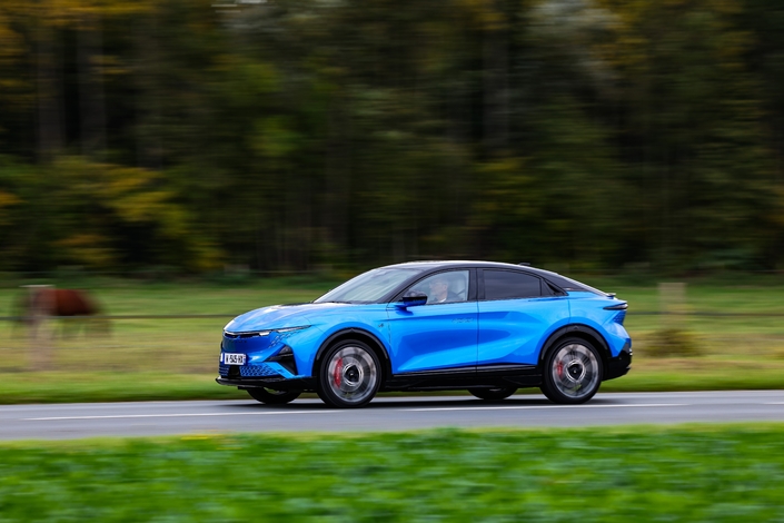 Nous avons pris en mains en avant-première l'Alpine A390