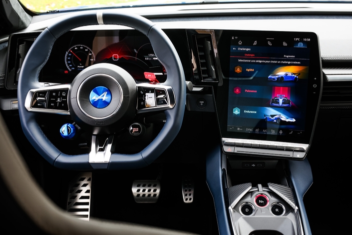 Nous avons pris en mains en avant-première l'Alpine A390