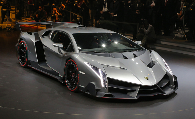 Lamborghini confirme la Veneno Roadster