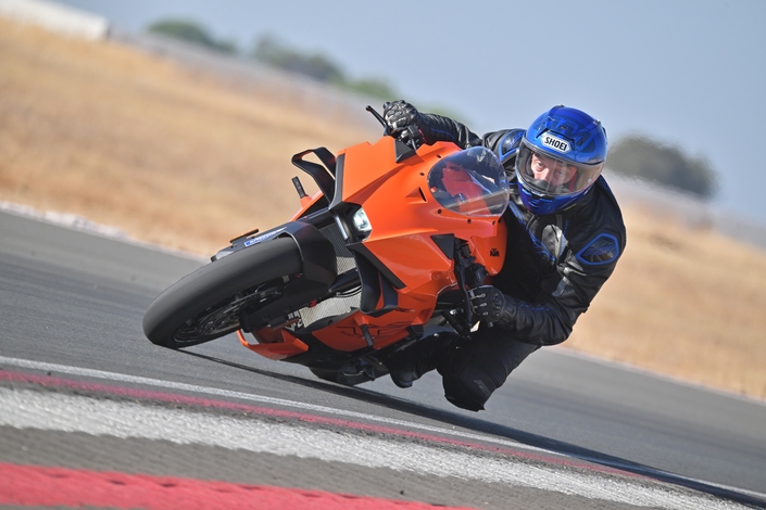 La KTM 990 RC-R est-elle la sportive newgen ?