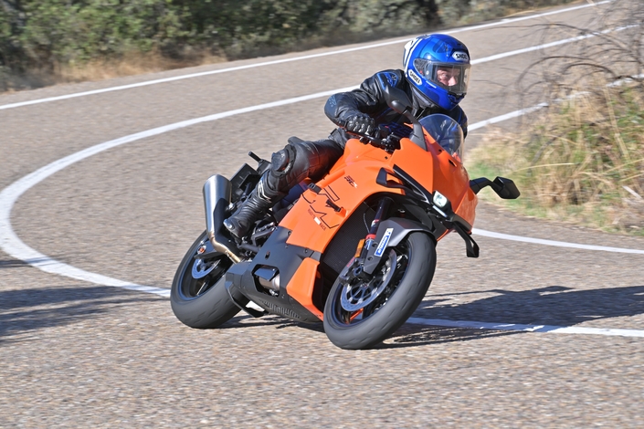La KTM 990 RC-R est-elle la sportive newgen ?