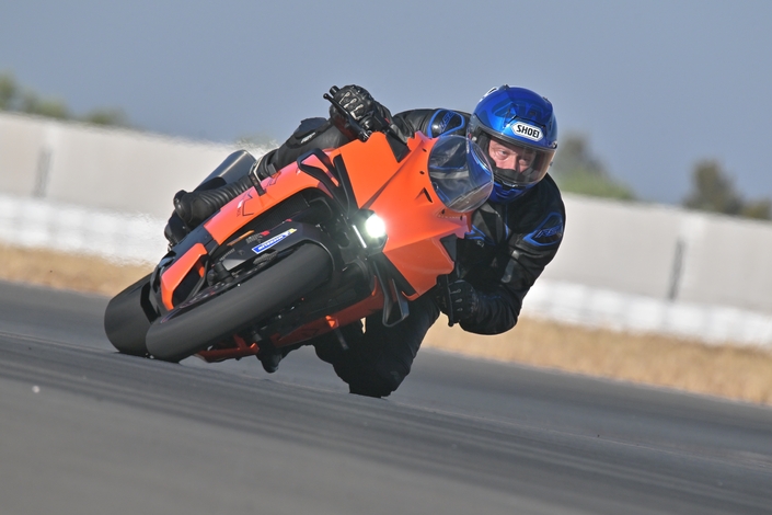 La KTM 990 RC-R est-elle la sportive newgen ?