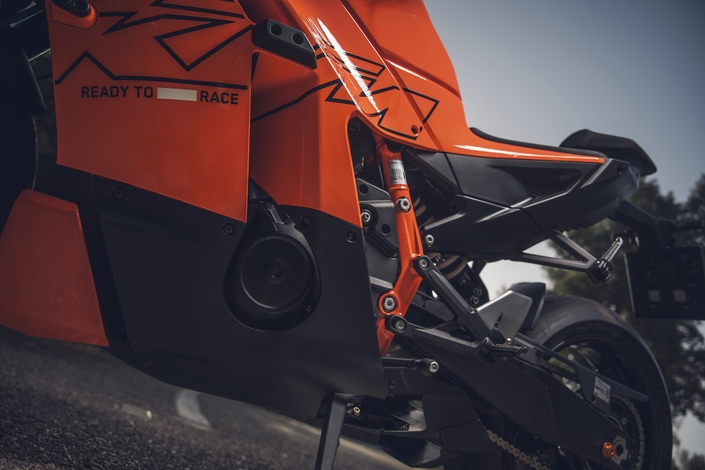 La KTM 990 RC-R est-elle la sportive newgen ?