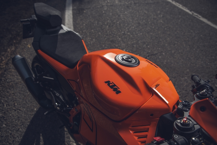 La KTM 990 RC-R est-elle la sportive newgen ?