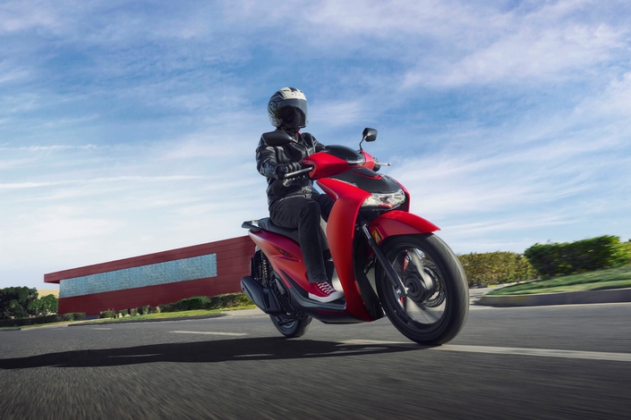 Honda présente à Milan un scooter SH125i renouvelé