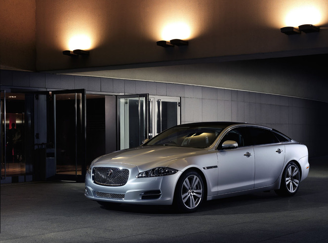 Toutes les nouveautés du salon de Francfort 2013 - Jaguar XJ restylée: confort et sport