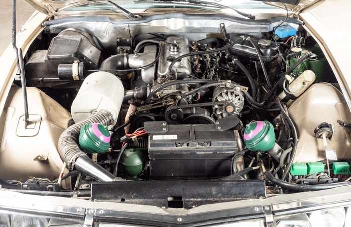 Une Citroën SM dotée du diesel atmo Régembeau en 2020. Elle aurait été vendue vers les 60 000 €.