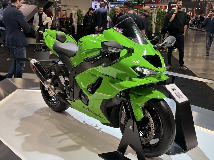 De nouveaux ailerons pour relancer la Kawasaki ZX-10R au salon de Milan