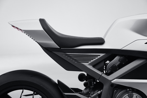 Norton ressuscitée présente à Milan sa nouvelle Manx R