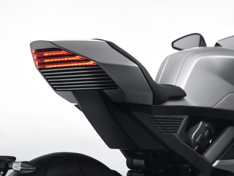 Norton ressuscitée présente à Milan sa nouvelle Manx R