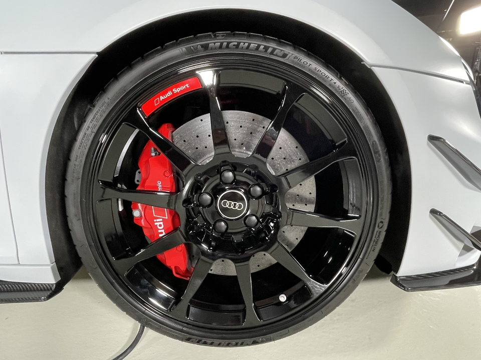 Une Roue Audi R8 Présentation - Audi R8 GT RWD : le dernier jour de l'atmo