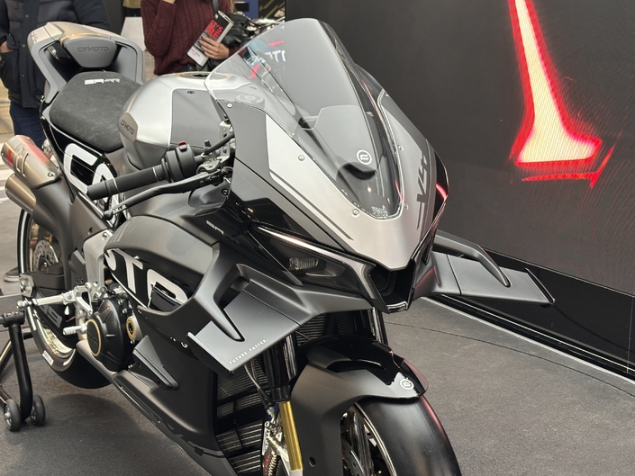 Ces ailerons sont énormes mais surtout mobiles, ce qui est une grande innovation