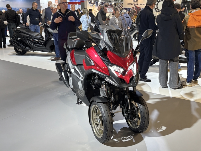 Kymco met à jour son scooter à 3 roues, le CV3 575