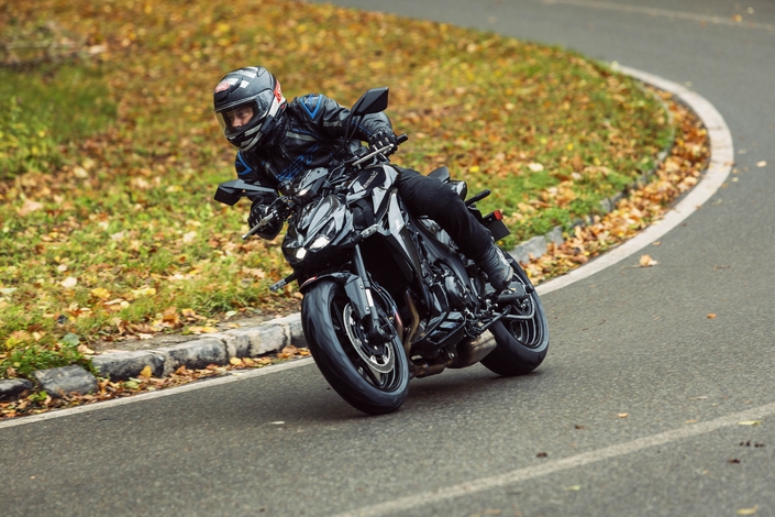 La Kawasaki Z1100 passe aux aides !