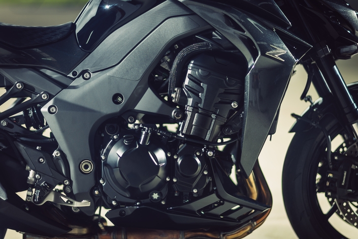 La Kawasaki Z1100 passe aux aides !