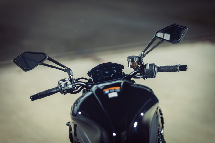 La Kawasaki Z1100 passe aux aides !