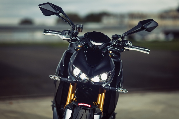 La Kawasaki Z1100 passe aux aides !