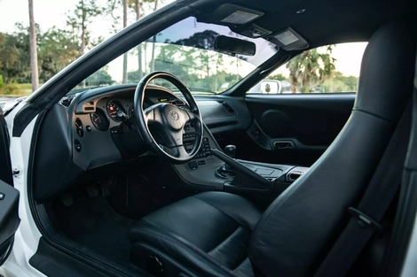 Qui veut une Toyota Supra MKIV presque neuve ?