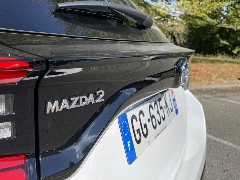 Tapis De Sol Velours Pour Mazda 2 Hybrid (depuis 2022) - Rouge - Confort & Protection