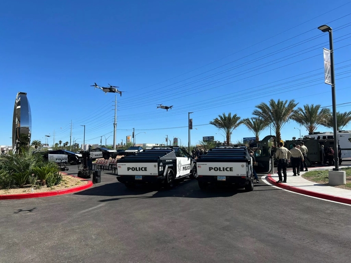 Un milliardaire donne 10 Cybertruck à la police de Las Vegas