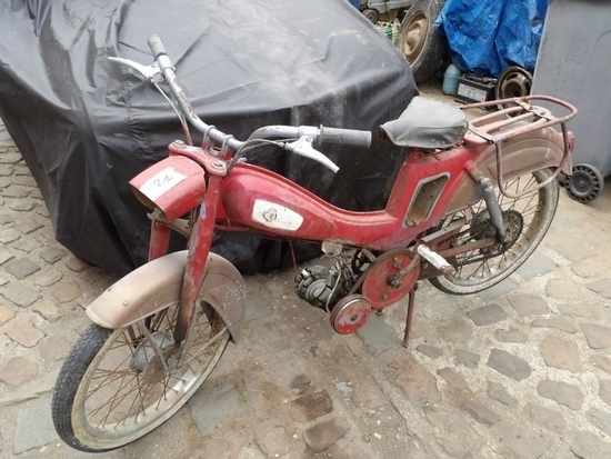 Motobécane Mobylette AV 65 (lot n° 20)