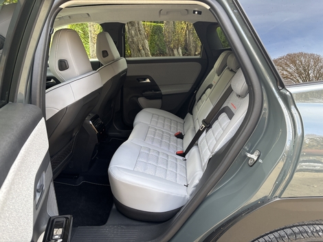 Plus grand, le Citroën C5 Aircross n'offre pourtant plus de place aux passagers arrière. Dommage.