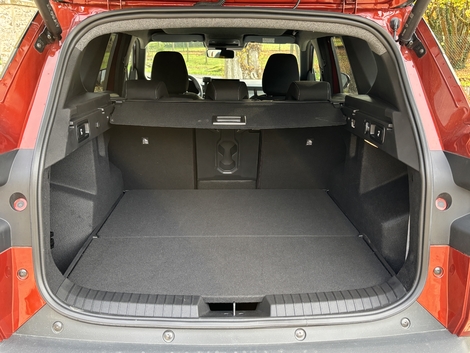 Le Dacia Bigster affronte le Citroen C5 Aircross dans un match des SUV compacts abordables