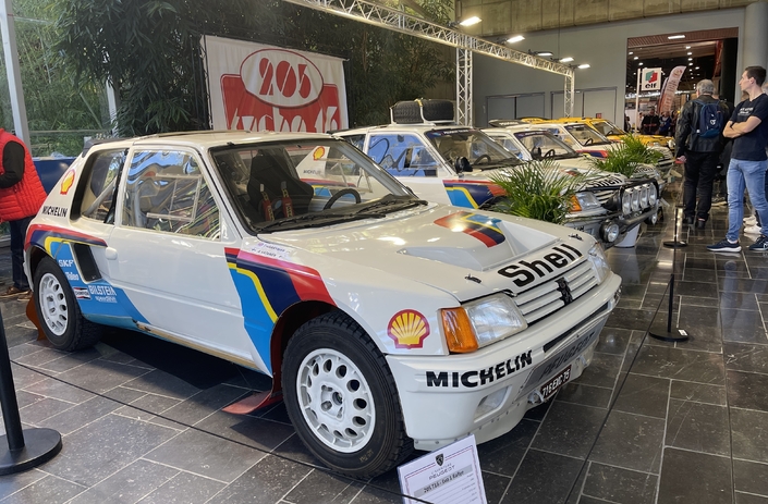 Quarante ans déjà que la Peugeot 205 T16 a remporté son premier titre de championne du monde des rallyes, en Groupe B !