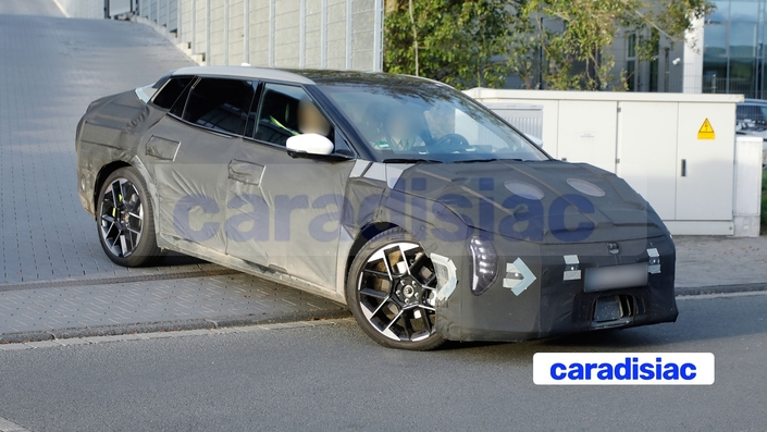 La version GT de la Kia EV4 Fastback est en préparation. Son lancement est prévu en 2026.