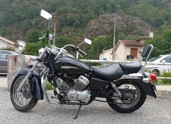 Honda 125 cm3 Shadow 2005 (lot n° 40)