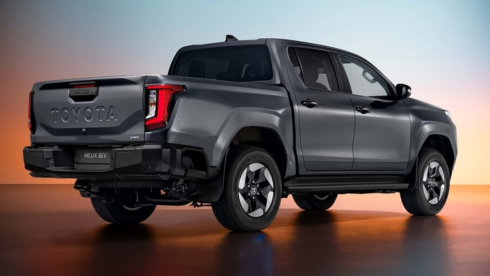 Ce nouveau Hilux mesure 5,32 mètres de long.