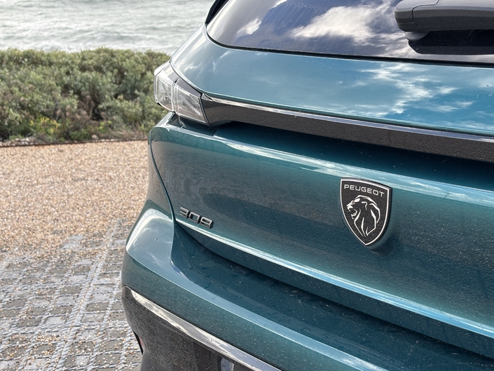 Avec son restyling, la Peugeot 308  gagne en personnalité
